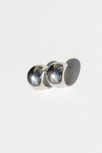 Load image into Gallery viewer, Camilla hoop earring