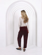 Load image into Gallery viewer, Toni Barrel Cord Jean Brunette