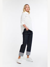 Load image into Gallery viewer, Red stitch jeans
