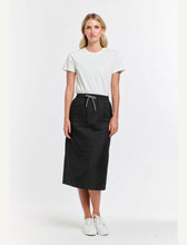 Load image into Gallery viewer, Quilted black skirt
