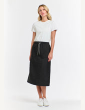 Load image into Gallery viewer, Quilted black skirt
