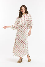 Load image into Gallery viewer, Floral set
