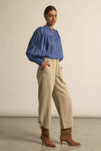 Load image into Gallery viewer, Vista Top Sapphire
