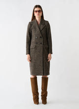 Load image into Gallery viewer, Roam Tweed Coat

