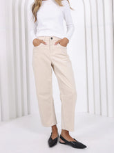 Load image into Gallery viewer, Toni Barrel Cord Jean Pearl
