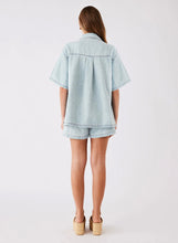 Load image into Gallery viewer, Seaside denim shirt
