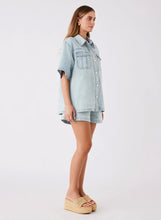 Load image into Gallery viewer, Seaside denim shirt
